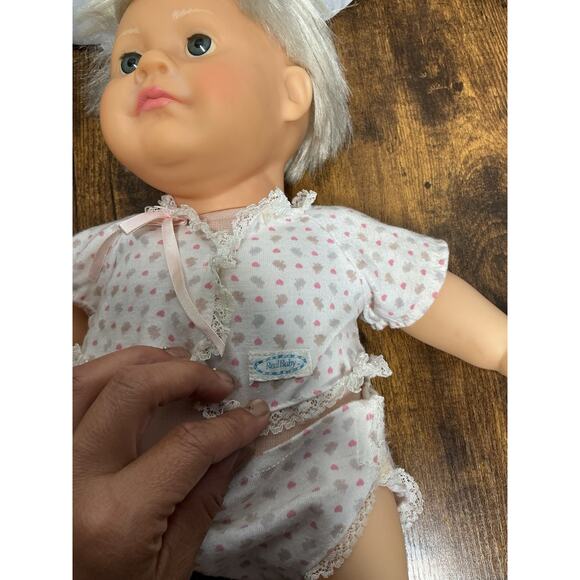 VTG 1986 Hasbro Real Baby Doll by Judith Turner Weighted Babydoll Orig Outfit - Picture 9 of 16
